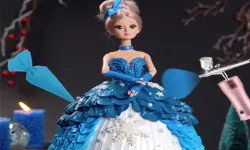 image bg Icing On Doll Cake
