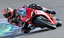image bg 2020 Ducati Panigale Slide